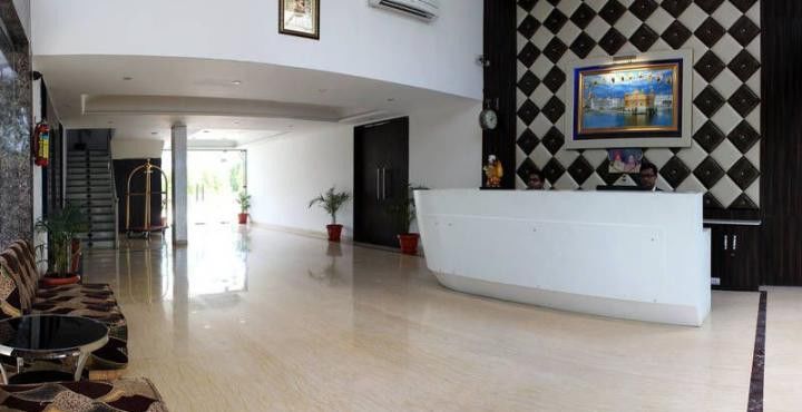 Sheetal International Rain Basera Rāipur Exterior foto